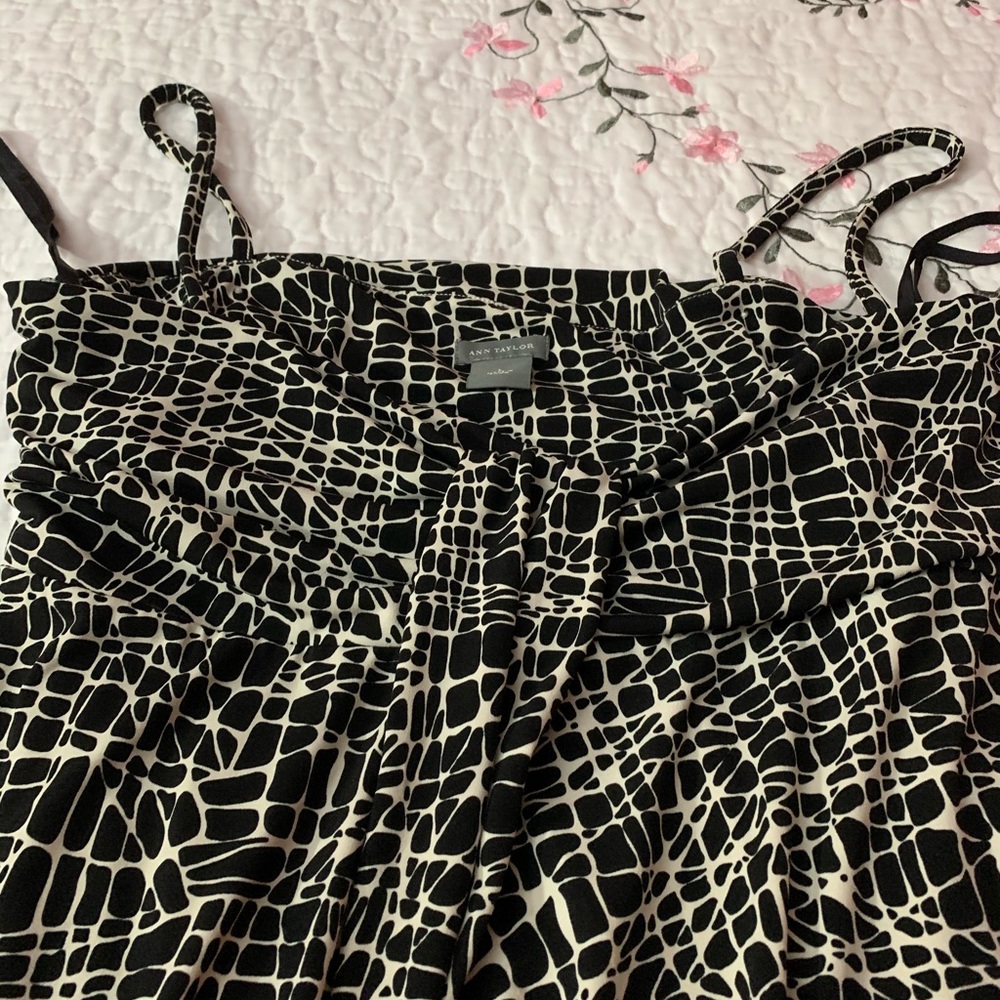 Women’s dress - Picture 4 of 5